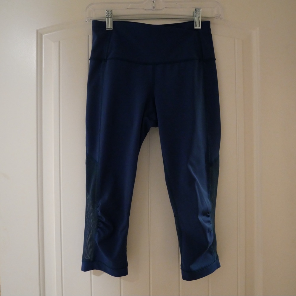 Lululemon Blue Cropped Leggings Size 4